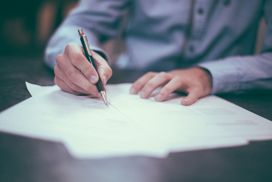 Editorial notes and checklist used in the review process